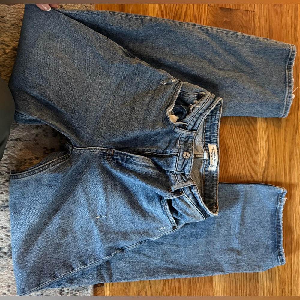 Abercrombie & Fitch 90’s Relaxed High Rise Jean